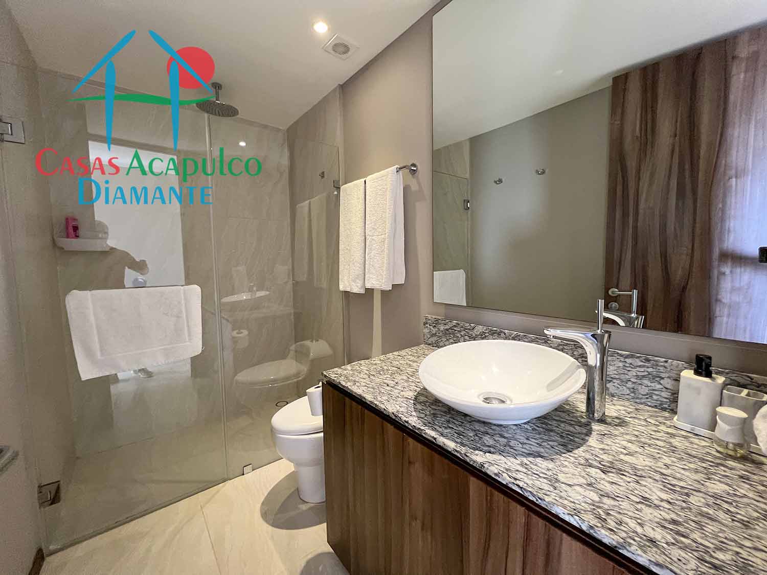 La Isla Emerald D 10 - Baño completo 1